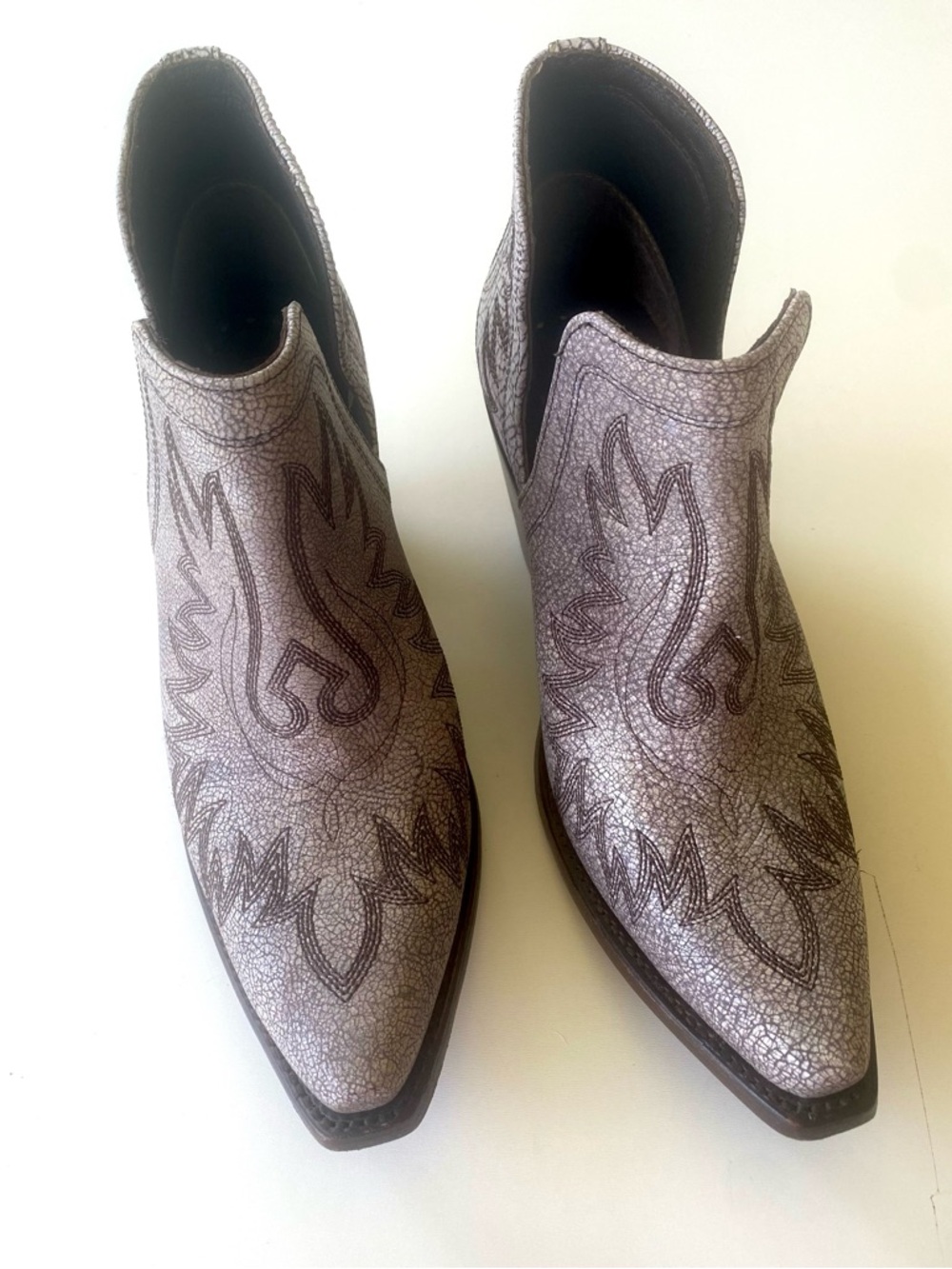 Ariat Dixon Crackle Distressed Ankle Boot Sz 9 $210 Last Markdown - Picture 2 of 8